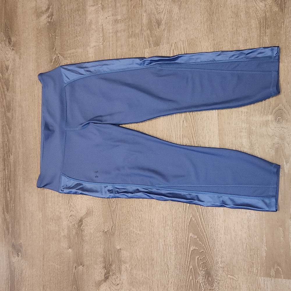 Womens UNDER ARMOUR Heat Gear blue athletic cropped leggings SIZE XL